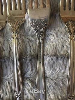 GORHAM CHANTILLY 67 PIECE STERLING SILVER FLATWARE SET with butter knives