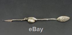 Gorham Aesthetic Period #267 Figural Sterling Silver Spear Spoon Olive Server