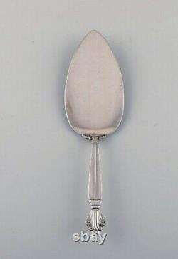 Johan Rohde for Georg Jensen. Large and early Acanthus serving spade
