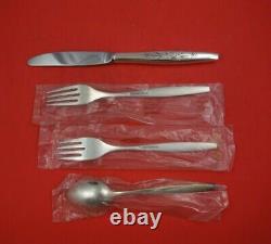Kingsley by Kirk Sterling Silver Regular Size Place Setting(s) 4pc New Flatware