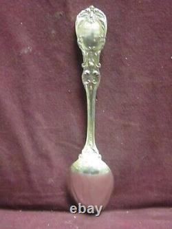 Sterling Reed & Barton BURGUNDY SOLID TABLE SPOON 8 3/8 94 grams no monogram