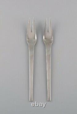 Two Georg Jensen Caravel roast forks in sterling silver