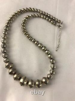 Banc Estampé Main Perles Navajo Diplômé Collier De Perles En Argent Sterling 20 335