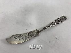 Bug Rose Aka Par Knowles Silver Sterling Master Butter Knife Bright-cut Xmas
