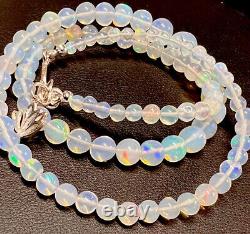 Collier de perles rondes de grande taille en opale éthiopienne étincelante de luxe en argent sterling