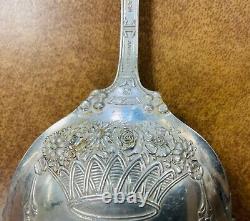 Cuillère de service en argent sterling Towle Georgian avec des fleurs dans le bol 9 3.8toz