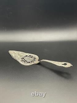 Serveur à gâteau en argent sterling antique (floral et décor en volutes) 54,8g