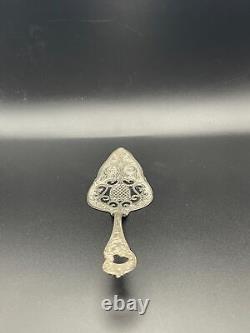 Serveur à gâteau en argent sterling antique (floral et décor en volutes) 54,8g