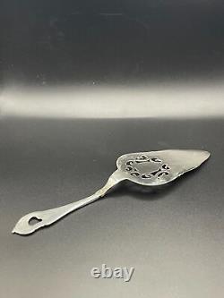 Serveur à gâteau en argent sterling antique (floral et décor en volutes) 54,8g